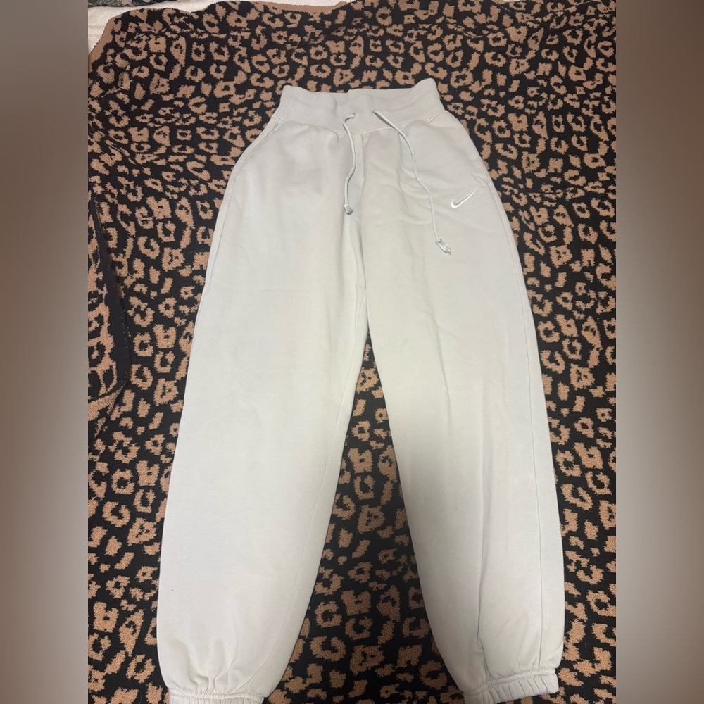 Nike Sweatpants
